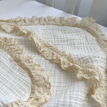 Крижма муслін з еластичним мереживом біла &mdash; купити в Bubbleshop