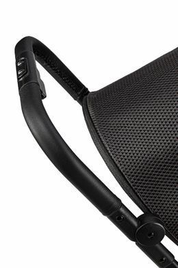 Коляска прогулянкова MoMi ADELLE Black and Red &mdash; купити в Bubbleshop