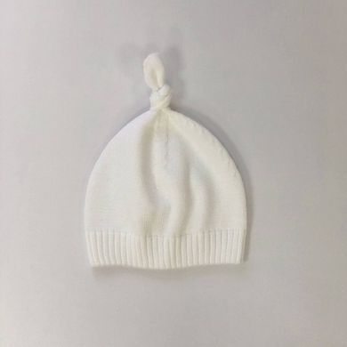 Шапочка вязана з помпоном білий &mdash; купити в Bubbleshop