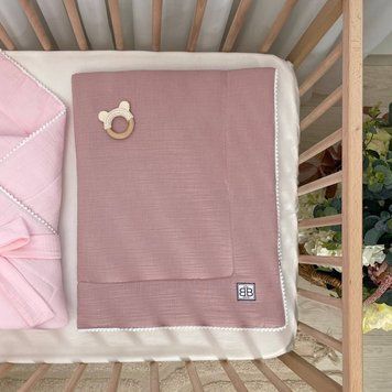 Плед-конверт муслін з напівбубонами пудра &mdash; купити в Bubbleshop